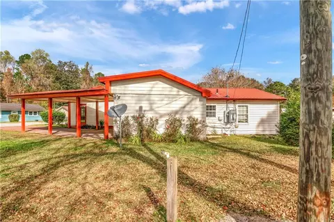 643 Robinson Dr, Jesup, GA 31545