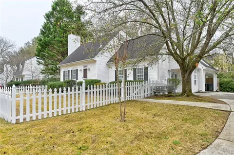 205 Park Bridge Ln, Roswell, GA 30075
