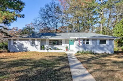 1985 Glen Echo Dr, Decatur, GA 30032