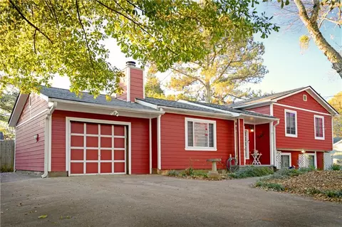 453 Bramden Cir, Lawrenceville, GA 30046