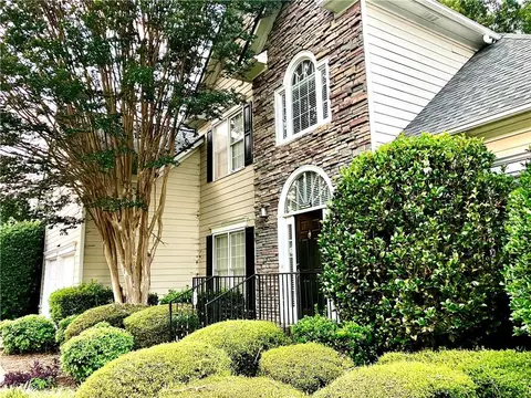 203 Southshore Ln, Dallas, GA 30157