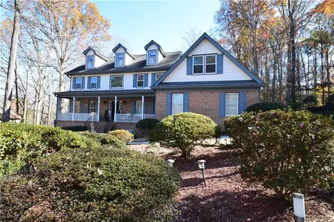 620 Brandi Ln, Lawrenceville, GA 30044