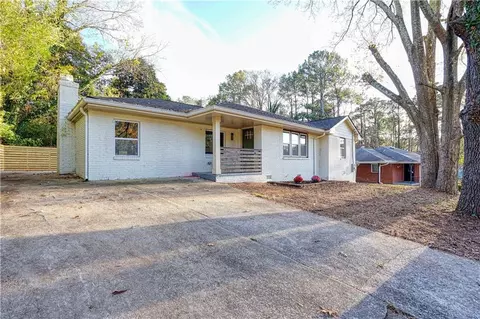 2216 Tilson Cir, Decatur, GA 30032