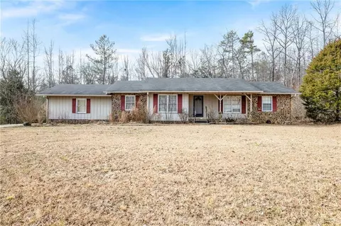 601 Relay Rd SE, Silver Creek, GA 30173