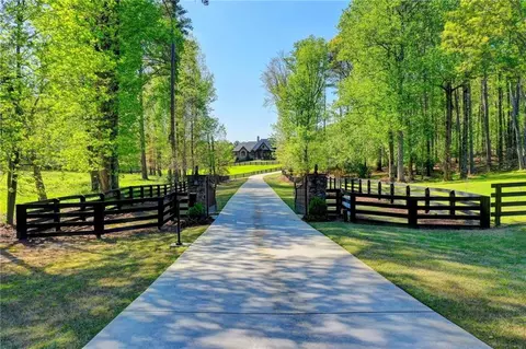 1327 Ewing Chapel Rd, Dacula, GA 30019 photo 5