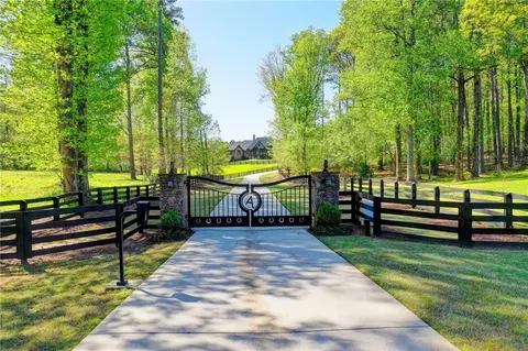 1327 Ewing Chapel Rd, Dacula, GA 30019 photo 4