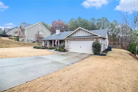 204 Fisher Ct, Winder, GA 30680