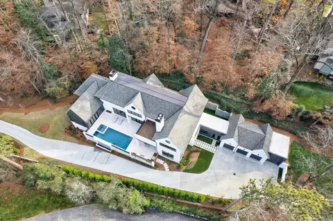 3910 Powers Ferry Rd NW, Atlanta, GA 30342