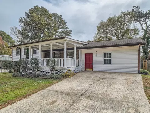 1731 Oxford Dr, Morrow, GA 30260
