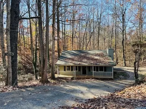 9315 Dogwood Pl, Gainesville, GA 30506