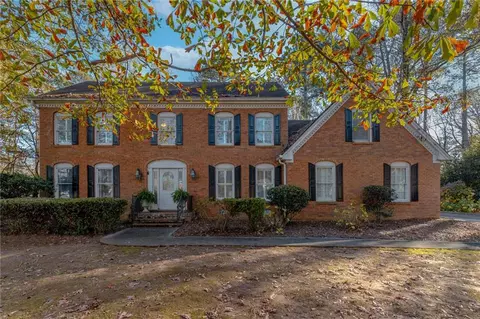 85 Shadow Lake Dr, Lilburn, GA 30047