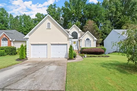 2180 Westwind Dr, Roswell, GA 30075