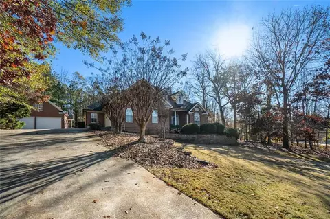 615 Clearwater Ct, Mcdonough, GA 30252