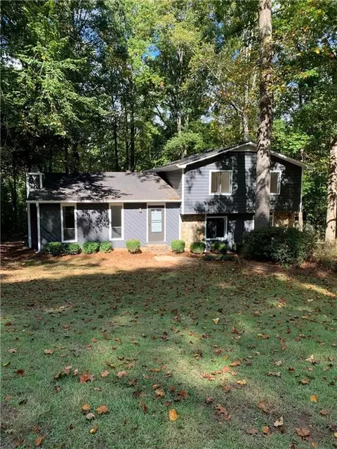 947 Chartley Dr SW, Lilburn, GA 30047