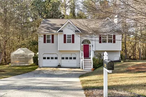279 Fairview Dr, Dallas, GA 30157