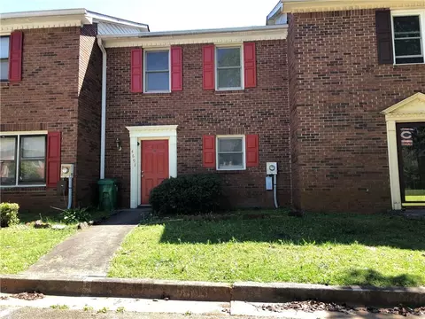 4693 Shumate Dr, Stone Mountain, GA 30083