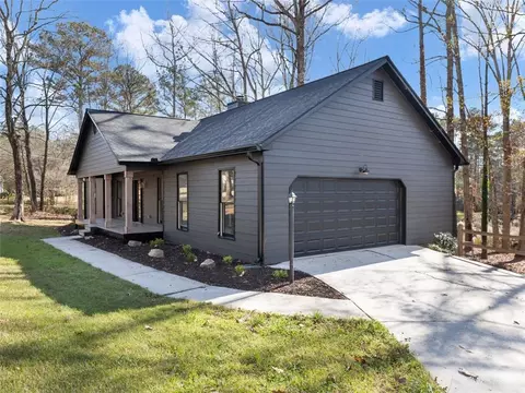1600 River Glen Rd, Auburn, GA 30011