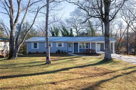961 Lakeview Hts, Cornelia, GA 30531