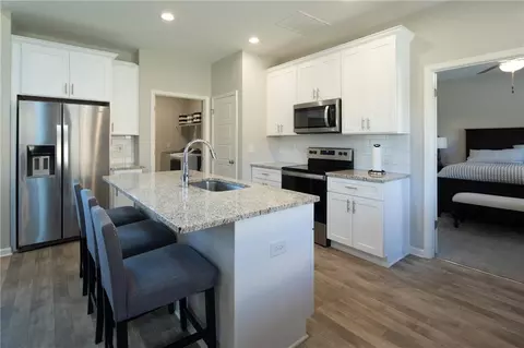 112 White Oak Trl, Commerce, GA 30529 photo 2