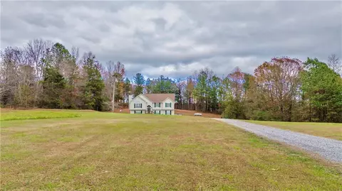 7672 Lula Rd, Lula, GA 30554