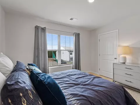 8286 Castleton Dr, Fairburn, GA 30213 photo 17