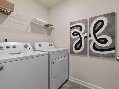 8286 Castleton Dr, Fairburn, GA 30213 photo 11