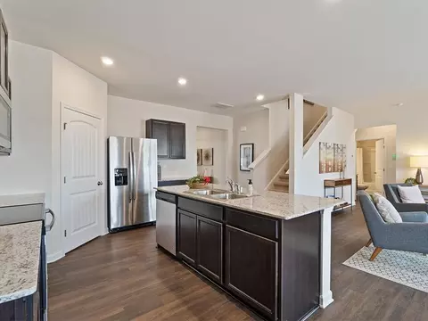 8286 Castleton Dr, Fairburn, GA 30213 photo 8