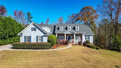 2187 Nillville Dr, Buford, GA 30519