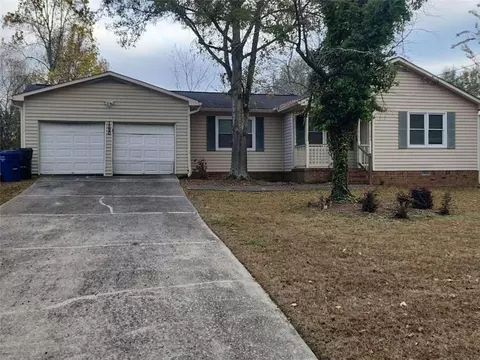 1590 Rose Garden Ln, Loganville, GA 30052