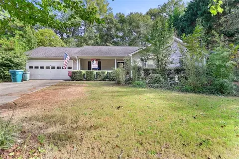 96 Mallie Ct, Hampton, GA 30228