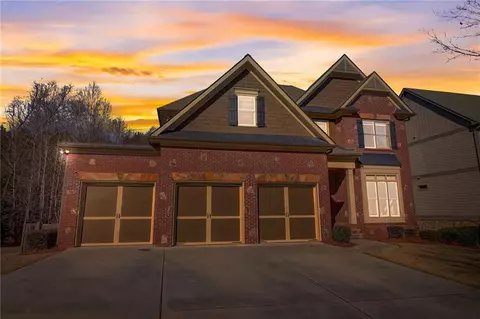6424 Blue Water Dr, Buford, GA 30518