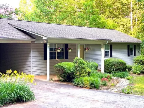 49 Candace Dr, Dahlonega, GA 30533