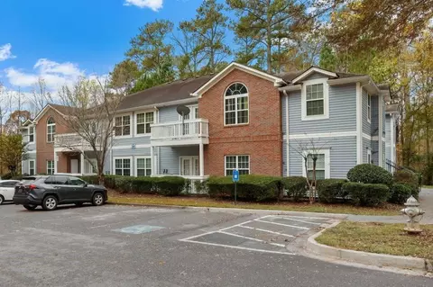 1330 Orchard Park Dr, Stone Mountain, GA 30083