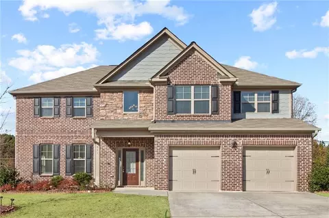 561 Stonebranch Dr, Loganville, GA 30052