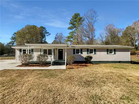 225 Kristie Cir, Powder Springs, GA 30127