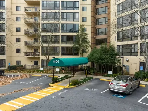 1800 Clairmont Lk #220, Decatur, GA 30033