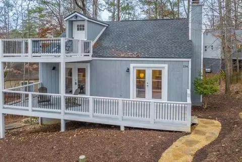 236 Narrows Drive Dr, Waleska, GA 30183