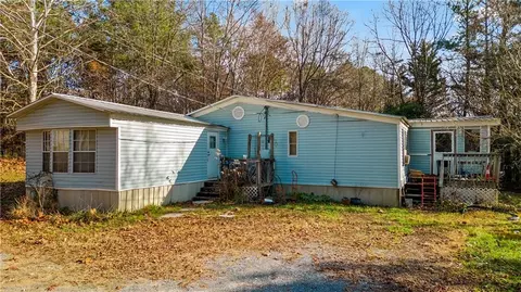 18 Sutton Trl NW, Cartersville, GA 30121
