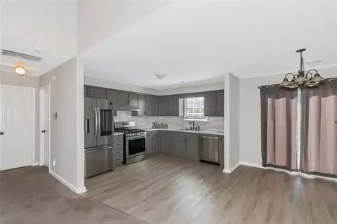 76 Hampton Oaks Dr, Hampton, GA 30228 photo 9