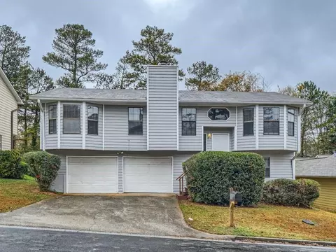 6298 Phillips Creek Dr, Lithonia, GA 30058