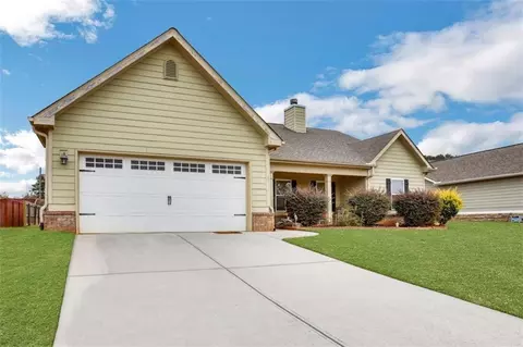2867 Oak Springs Dr, Statham, GA 30666
