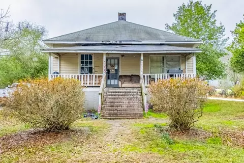 88 New St, Newnan, GA 30263