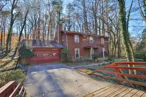 82 Vanessa Dr SE, Smyrna, GA 30082