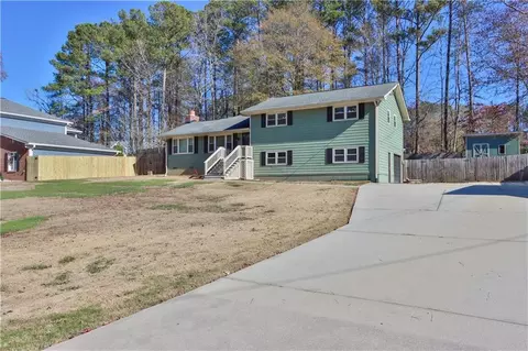 3364 Dewberry Rd NW, Acworth, GA 30101