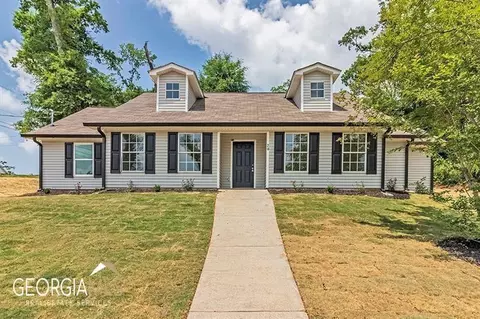 20 Smith St, Newnan, GA 30263