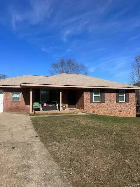 580 Mills Dr, Covington, GA 30016