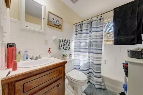 Bath - 204 Cloud Ln, Canton, GA 30115 photo 1 of 1
