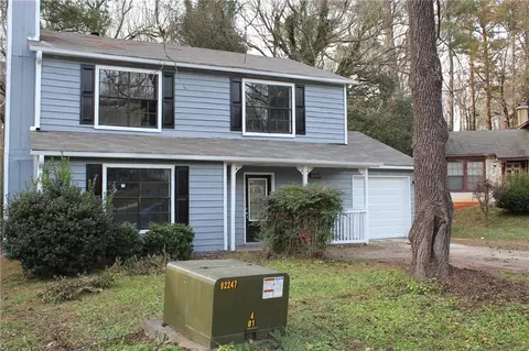 1068 Park West Ct, Stone Mountain, GA 30088