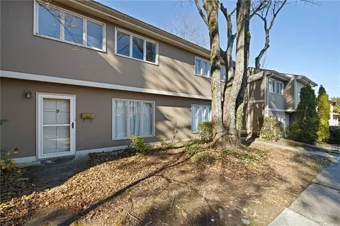 1816 Ashborough Rd SE #B, Marietta, GA 30067