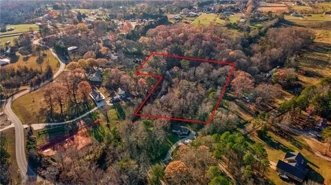 5570 Crow Dr, Cumming, GA 30041